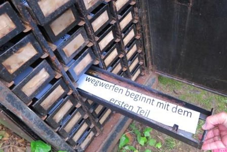 Monika Clever: Sprüche zum Thema „Loslassen“. (Foto: Gemeinde Wachtberg/mm)