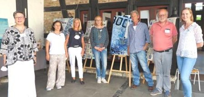 Kunstvoll mit u.a. Unikat-Schmuck aus Muranoglas und Silber von Anne Mahn. (Foto: A. Mahn)