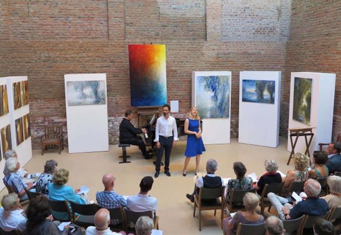 Gesangliches Pas-de-deux im schönen Ambiente von Michael Frankes Atelier. (Foto: Wachtberg/mm)
