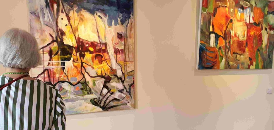 Atelier Moja: Monique Jacquemins „Paysage“ (li.) und „Jardin“. (Foto: Gemeinde Wachtberg/mm)