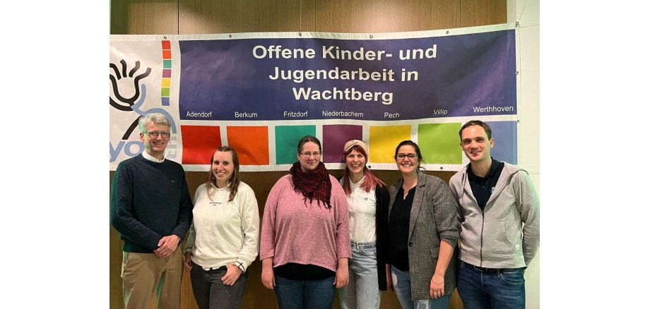 Das sind wir: Gruppenbild mit allen Jugendfachkräften. 