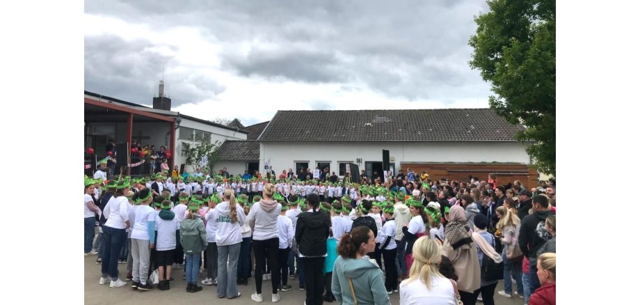 Mit einem großen Schulfest und vielen Gästen endete die Projektwoche „Olympische Spiele“ an der KGS Villip. 