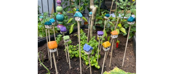 Mini-Häuschen im Beet von Ute Krueger Mini-Häuschen im Beet von Ute Krueger