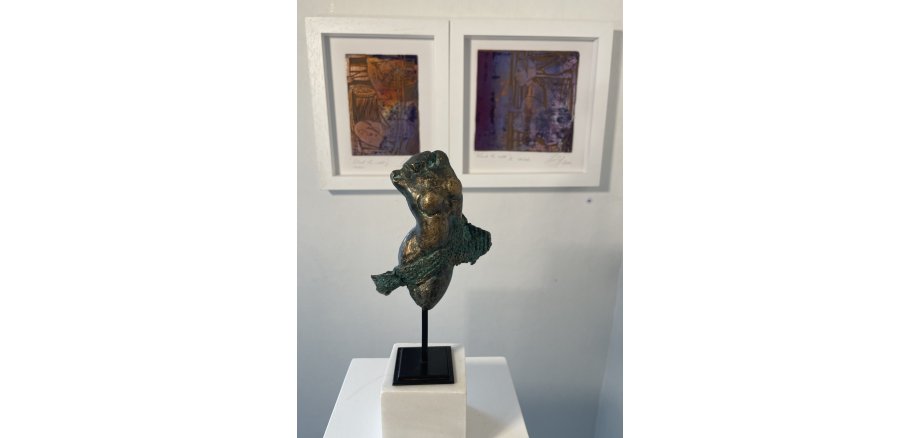 Bronzearbeit „Fliegende Venus“ von Beate Meffert-Schmengler Bronzearbeit „Fliegende Venus“ von Beate Meffert-Schmengler