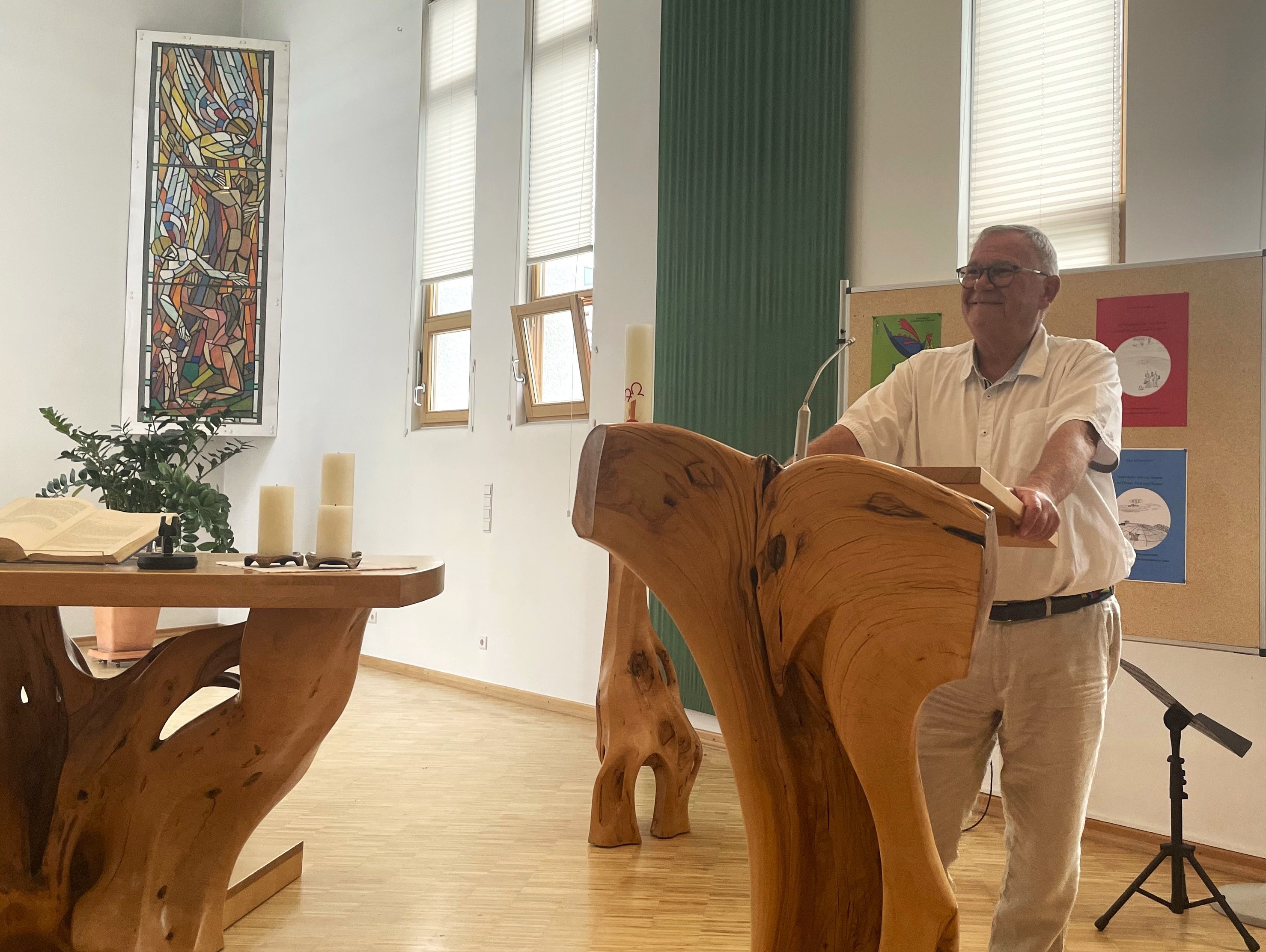 Udo Eschenbach amüsierte erneut mit seinen Gedichten und Kurzgeschichten