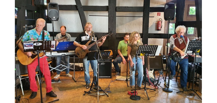Gute-Laune-Musik mit der Band Mixed up 015 Gute-Laune-Musik mit der Band Mixed up 015