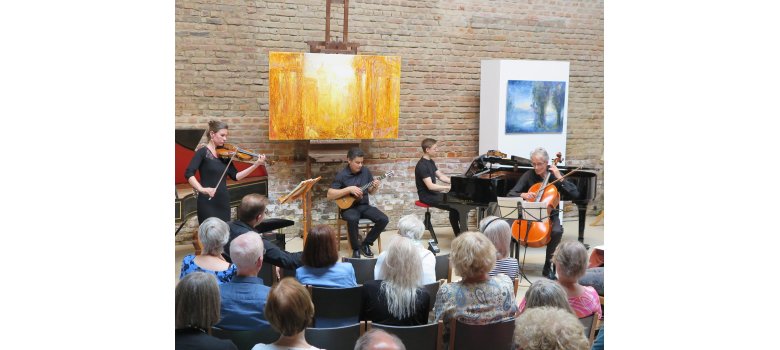 Bossa Nova: „Samba 04“ mit Elisa Wittbrodt (Geige), Cruz Marín Rosas (Cuatro), Bernhard Zapp (Violoncello) und Oliver Schwichtenberg (Klavier)